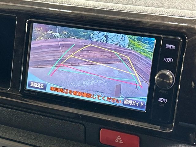 【バックカメラ】駐車時に後方がリアルタイム映像で確認できます。大型商業施設や立体駐車場での駐車時や、夜間のバック時に大活躍！運転スキルに関わらず、今や必須となった装備のひとつです！