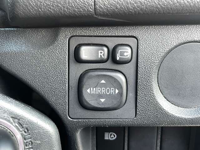 店舗にて現車の確認もいただけますので、お電話で在庫のご確認の上是非ご来店くださいませ！！店舗直通電話 0532-69-5171