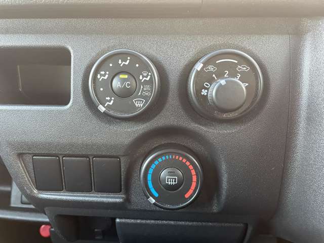 店舗にて現車の確認もいただけますので、お電話で在庫のご確認の上是非ご来店くださいませ！！店舗直通電話 0532-69-5171