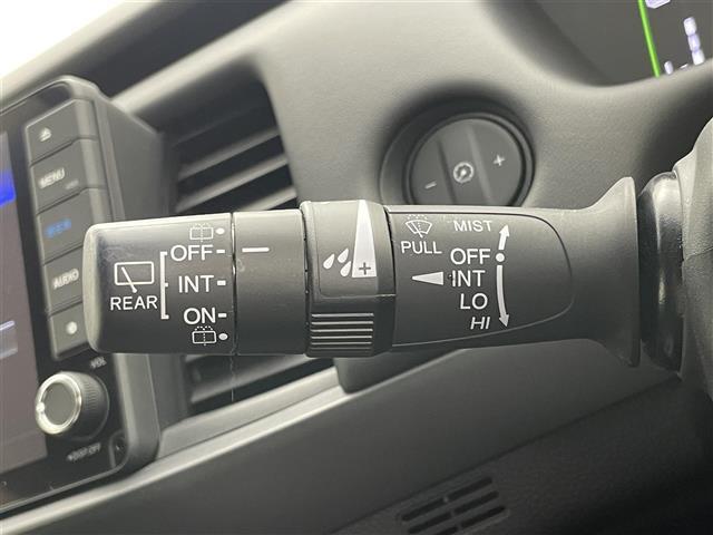 【運転席操作部】快適なドライブを楽しむための機能が装備されています！運転席から触れるので、使いやすいです！除菌プランいれていただくと、さらに清潔で安心していただけます！