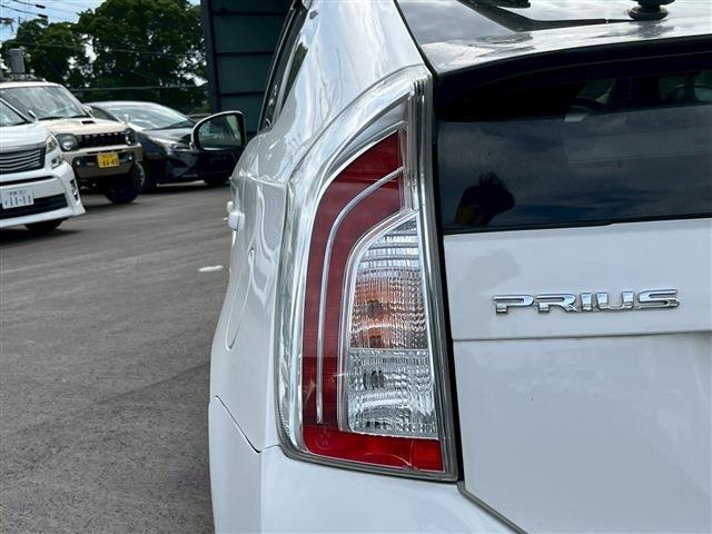 当店の販売車両は第三者機関（AIS）に依頼し、傷の箇所や修復歴などの300以上の検査箇所の品質チェックを実施しておりますのでご安心下さい。