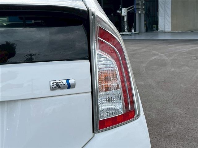 当店の販売車両は第三者機関（AIS）に依頼し、傷の箇所や修復歴などの300以上の検査箇所の品質チェックを実施しておりますのでご安心下さい。