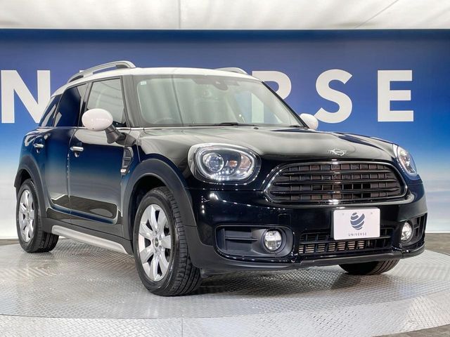 ●当店では第三者機関による車両品質鑑定を導入し、修復歴車を排除。鑑定書が発行されますので、ぱっと見ただけでは分からない箇所まで納得した上でご検討いただけます。※一部未実施の場合がございます。