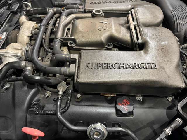 V8スーパーチャージャー406ps　MIDNIGHT　ベージュ革シート　革巻ステアリング　キーレス　ETC　ワンオーナー　正規ディーラー点検記録簿