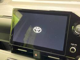 【10.5インチ　ディスプレイオーディオ】大画面のディスプレイはAppleCarPlayやAndroidAutoが利用可能。大きな画面でスマホナビアプリ等が利用いただけます♪