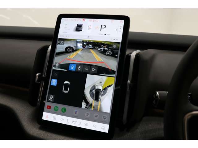 グループ6店舗の在庫からお客様に合うお車をご提案致します！ボルボ・カー千里　　大阪府吹田市津雲台7-1-18　店舗　06-6871-6511　携帯　070-1351-1821　中古車販売課亀山　信也