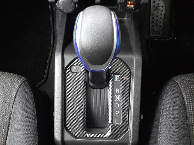 国産車から輸入車まで多様なお客様のニーズのお応えできるように、全国規模で豊富な在庫展開！車のことならWECARSへ！