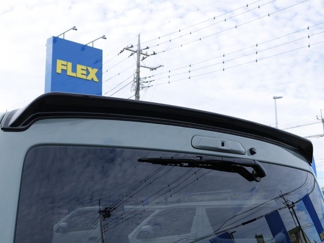 リアスポイラーはブラック塗装！！