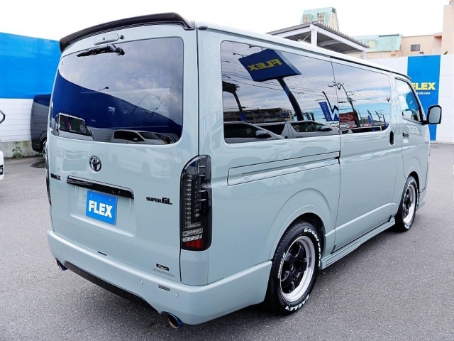 各部をブラック塗装とボディ同色塗装にて塗分け塗装をしております♪