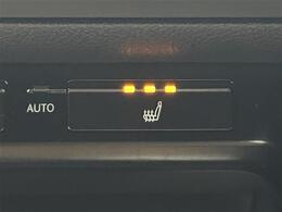 【運転席操作部】『運転席周辺の装備』の画像になります。快適なドライブを楽しむための機能が装備されています！運転席から触れるので使いやすいです！