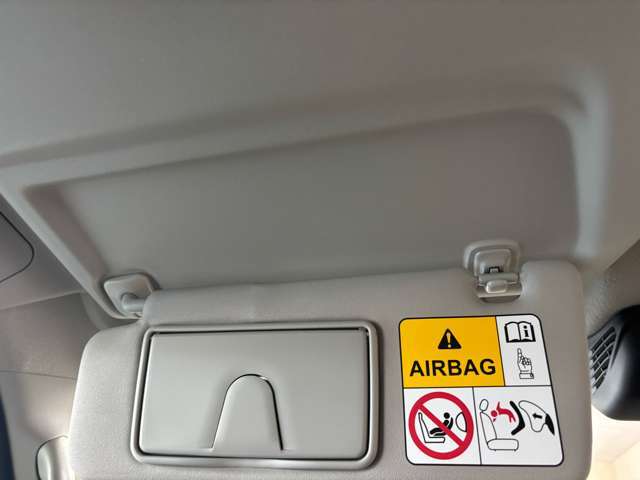 当店は16号線沿いにあります。「軽」未使用車専門店と書かれている赤色の看板が目印です。