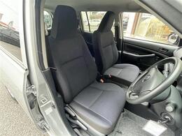運転席　気になるシミ、汚れも少なく良好なコンディションです♪