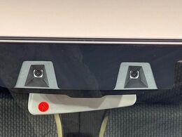 【スズキ　セーフティサポート】走行中に前方の車両等を認識し、衝突しそうな時は警報とブレーキで衝突回避と被害軽減をアシスト。より安全にドライブをお楽しみいただけます。