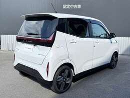 R4年式☆サクラが入荷です★内装はプレミアムインテリアです★電気自動車ならではの力強い加速！スムースな発進☆静粛性☆今までの軽の常識を覆す新感覚の走りを体感することで、よりいっそう運転が好きになるはず☆