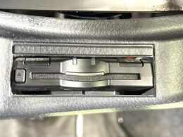 【ETC】高速道路の料金所をストレスなく通過！話題のスポットやサービスエリアに多い「スマートIC」利用時は必須のアイテムです。当店でセットアップを実施、ご納車当日からすぐにご利用いただけます！