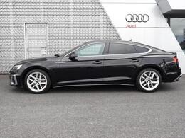 全車両に標準装備の純正アルミホイールは、純正ならではのバランスの良いデザインと、走行安定性をお楽しみ頂けます。