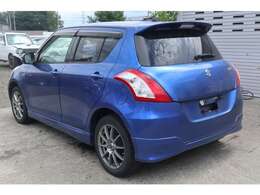 ご成約車は法定整備点検・業者専用清掃機・ボディ磨きを全車施工させて頂いております(現状販売除く)ひどい汚れには訓練を積んだ専門スタッフにて専用スチーム洗浄機で美装した上での納車となります。