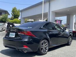 ガリバーグループでは主要メーカー、主要車種をお取り扱いしております。全国約460店舗の在庫の中からお客様にピッタリの一台をご提案します。