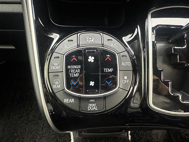 【運転席操作部】快適なドライブを楽しむための機能が装備されています！運転席から触れるので、使いやすいです！除菌プランいれていただくと、さらに清潔で安心していただけます！