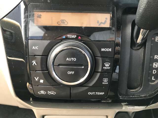 年式相応ですが、納車時にはできる限りキレイに納車させていただきます。どうしても気になるところ等ありましたら、低価格にてお直しいたしますので、何なりとお申し付けください。