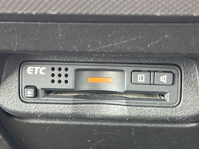 【ETC】高速道路の料金所をストレスなく通過！話題のスポットやサービスエリアに多い「スマートIC」利用時は必須のアイテムです。当店でセットアップを実施、ご納車当日からすぐにご利用いただけます！