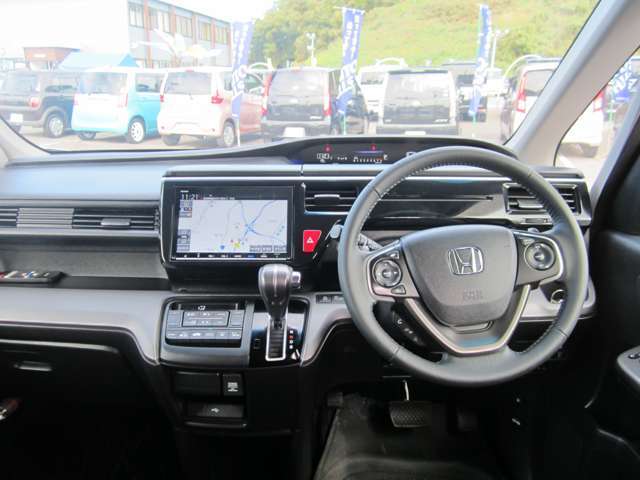 丁寧にクリーニングを実施致しておりますので綺麗で清潔です。心地よくお乗り頂けると思います。気になる汚れなどございましたら、購入前にスタッフまでお声がけください。無償でクリーニングを施工いたします