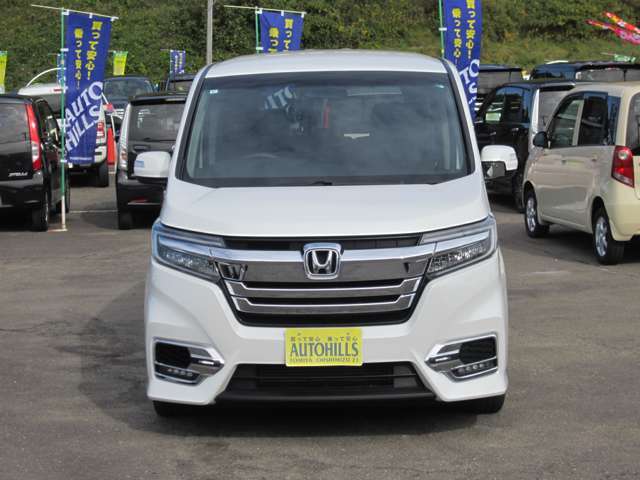 充実装備車。純正9インチフルセグナビ/ブルートゥース/フリップダウンモニター/バックカメラ　LEDヘッドライト/スマートキー＆プッシュスタート/エンジンスターター/電動スライドドア/後期モデル