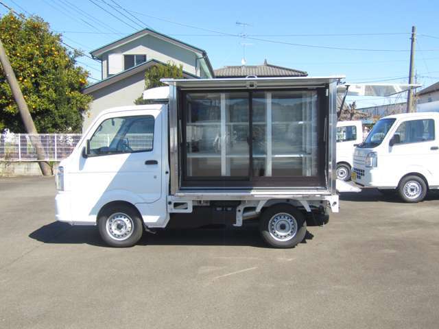 新車・中古車・豊富な在庫でお客様のご来店をお待ちしております♪