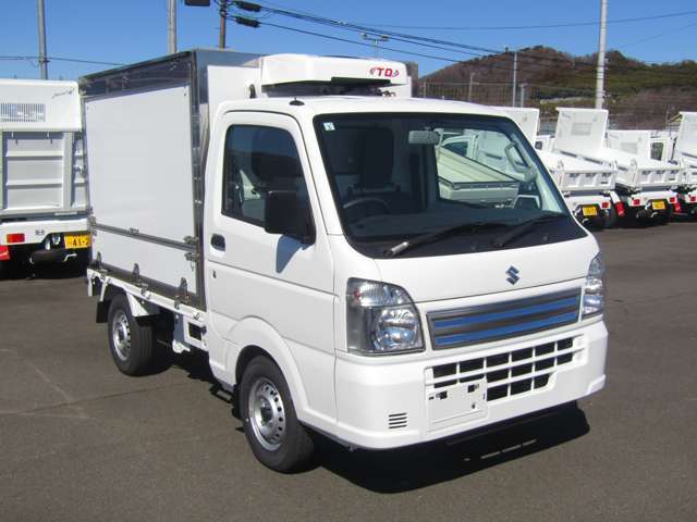 母体はマツダのディーラーですので新車乗用車・中古乗用車も数多く在庫しております！