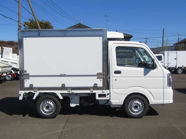 自社工場完備しております。買って安心、乗って安全、何でもお任せ下さい。