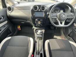 【インパネ全体】全方位で視界が広く、高い目線で運転もしやすいです！