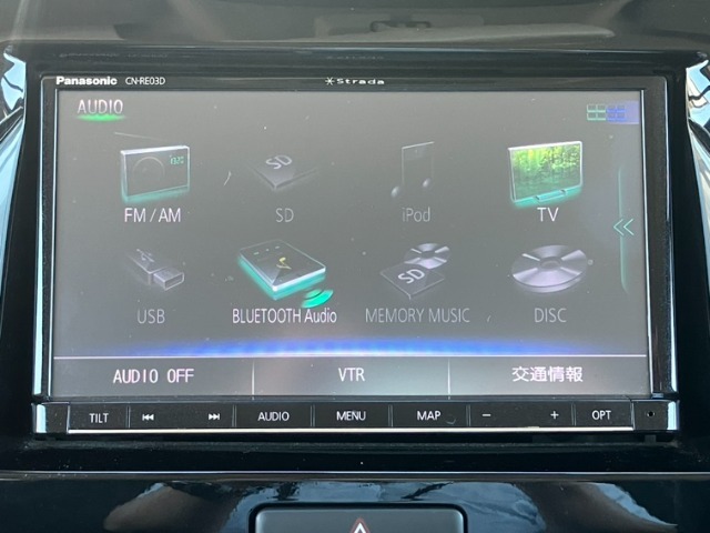 社外ナビ付きでフルセグ・DVD再生・Bluetoothなど付いてとても便利な車両です♪