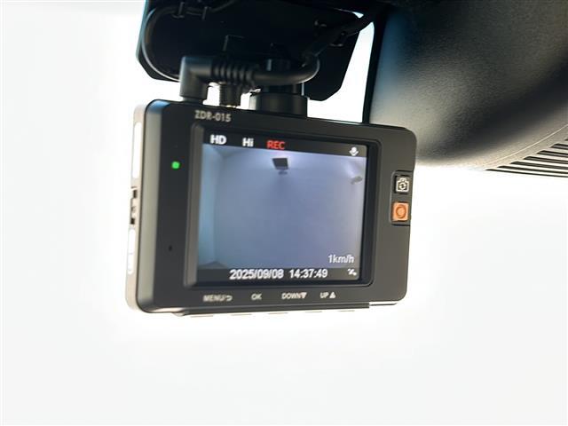 【後部座席操作部】後部座席を快適に過ごしていただくための便利な装備が付いています！