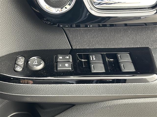 【窓操作部】軽い力で、窓を開けたり閉めたりすることができます！