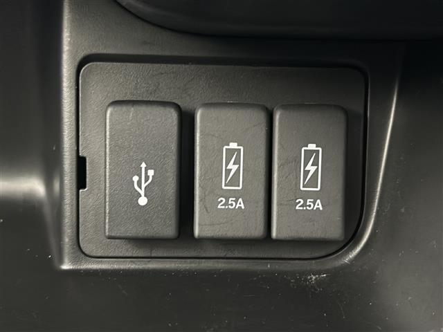 【運転席操作部】快適なドライブを楽しむための機能が装備されています！運転席から触れるので、使いやすいです！除菌プランいれていただくと、さらに清潔で安心していただけます！