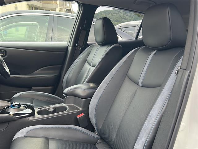 店舗にて現車の確認もいただけますので、お電話で在庫のご確認の上是非ご来店くださいませ。