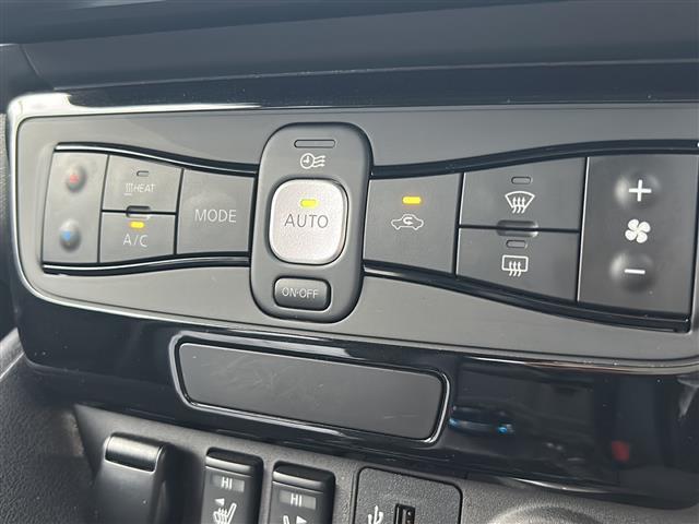 店舗にて現車の確認もいただけますので、お電話で在庫のご確認の上是非ご来店くださいませ。