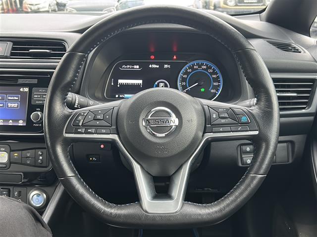 店舗にて現車の確認もいただけますので、お電話で在庫のご確認の上是非ご来店くださいませ。