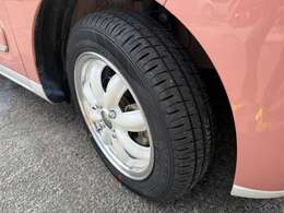 新品アルミホイール　　　　　タイヤ新品付けました