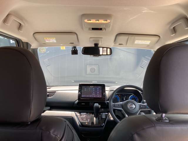 軽自動車と思えないほど広い室内。視界も良好です