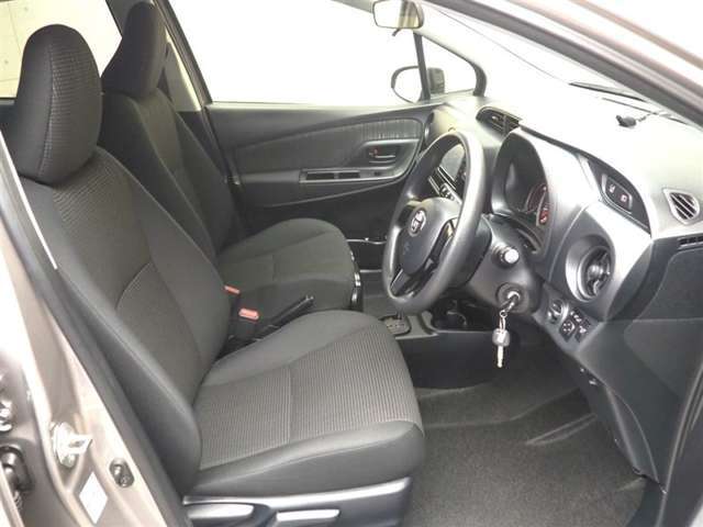 見通しのよいすっきりとした視界で、誰でも運転しやすいです。運転のしやすさは疲れにくさにも繋がりますよ♪