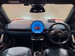 ★プッシュスタートでエンジンが掛かります★エンジンスタートストップボタンが真ん中にあるのが、おしゃれですよね★