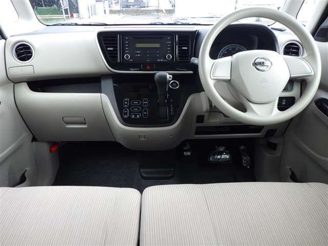 トヨタ認定中古車保証付！（1年間、距離無制限　HV車はHV保証付）　別途延長保証もご用意しております♪　ぜひ現車を確認にご来店ください