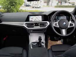 ■ハーフレザースポーツシート■シートヒーター■革巻きステアリング■アクテイブクルーズC■ナビ・HDDミュージック/Bluetooth/USB■バックカメラ■ETC■Pトランク