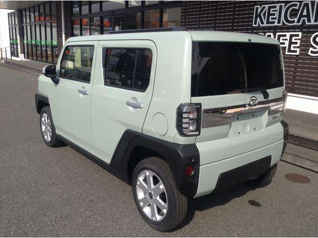 【届出済未使用車の得する価格】大量仕入れにより車両価格が割安な上重量税は払い込み済みで、登録月によっては取得税もかかりません。