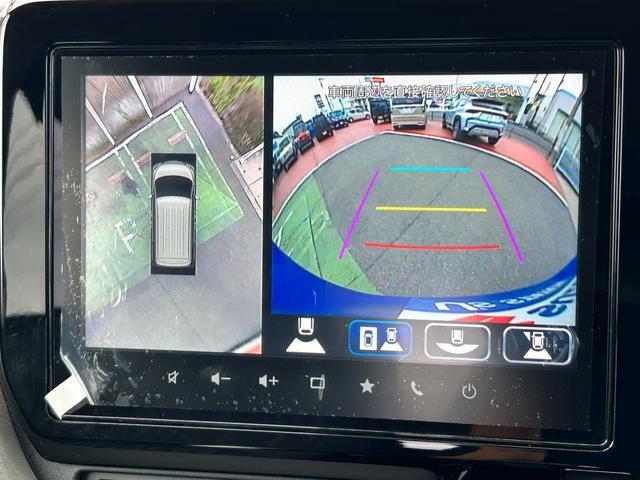 【全方位モニター】リバースに入れた際、車両全体を見渡している映像に切り替わります。また、見通しが悪い場所で便利な前方ワイド映像やすれ違いに便利な助手席側ワイド映像など切り替えが出来ますよ♪