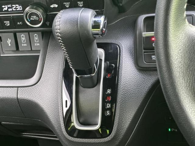 お車に合わせて無料保証以外にも、保証範囲、期間、距離を拡充させた有料保証もご用意しております！中古車の購入が初めてで不安・・・というお客様もご安心ください！