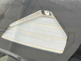 【トヨタセーフティセンス】走行中に前方の車両等を認識し、衝突しそうな時は警報とブレーキで衝突回避と被害軽減をアシスト。より安全にドライブをお楽しみいただけます。