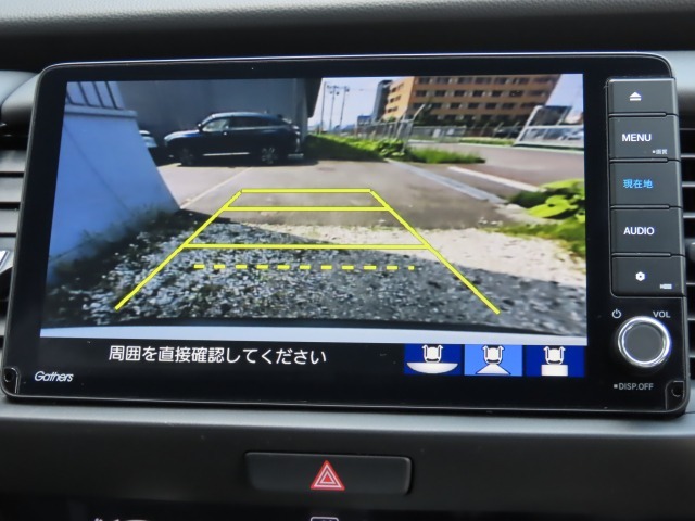 ガイドライン付バックカメラで、バックの安心感がとても増しますね！