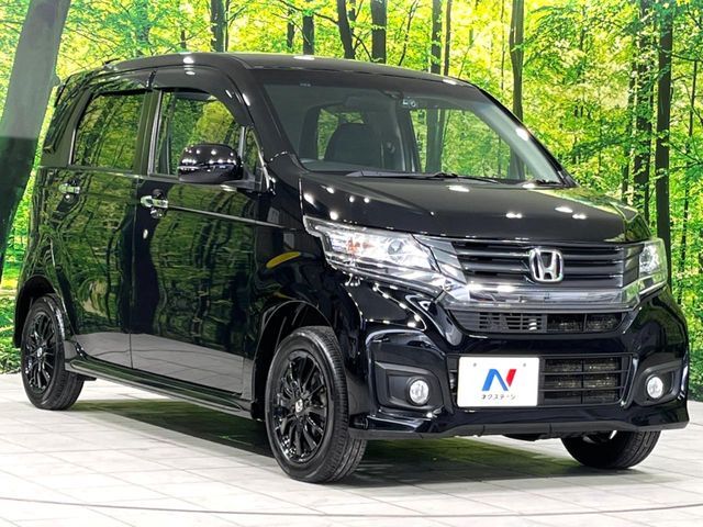 大好評のボディコーティング「弾スプラッシュコート」もご納車までに施工可能。通常のガラスコートと異なる、耐久年数6年の無機質ガラスコーティングが、ボディをキレイな状態に保ってくれます。